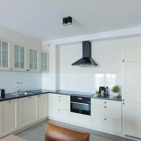 Raval - Deep Brown Apartment *