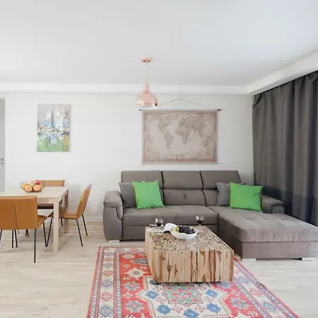 Apartment Raval - Deep Brown Rewal