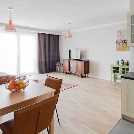 Raval - Deep Brown Apartment *